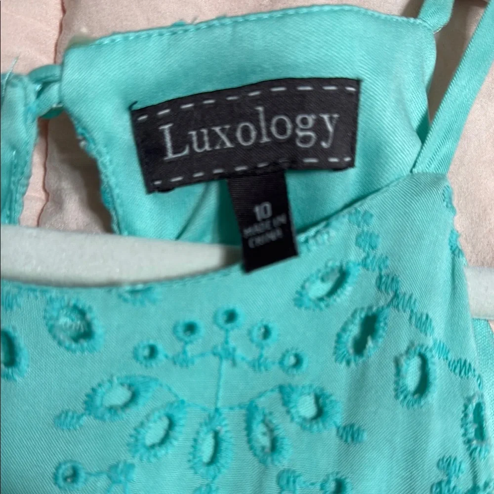 Elegant Turquoise Sleeveless Dress - Picture 5 of 6